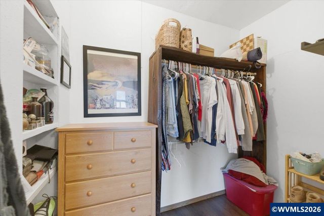 38597 Shady Oak Rd NE, Albany, OR 97322