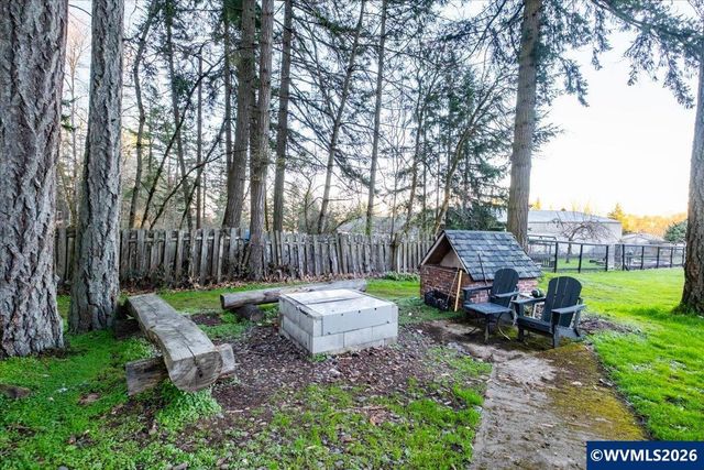 38597 Shady Oak Rd NE, Albany, OR 97322