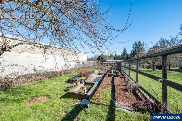 38597 Shady Oak Rd NE, Albany, OR 97322