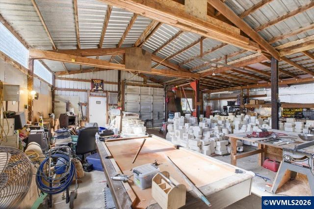 38597 Shady Oak Rd NE, Albany, OR 97322