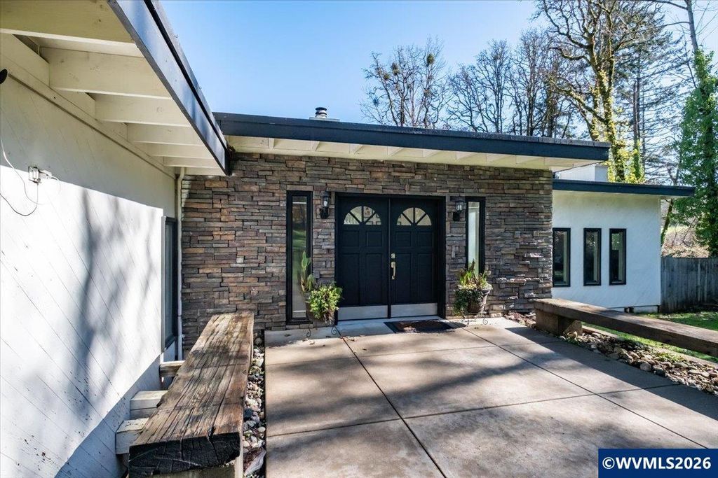 38597 Shady Oak Rd NE, Albany, OR 97322