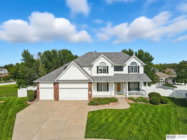 9402 Margo Circle, La Vista, NE 68128