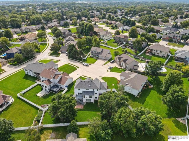 9402 Margo Circle, La Vista, NE 68128