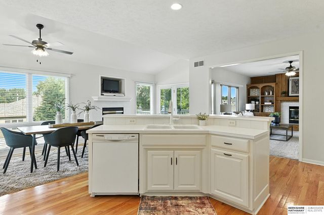 9402 Margo Circle, La Vista, NE 68128