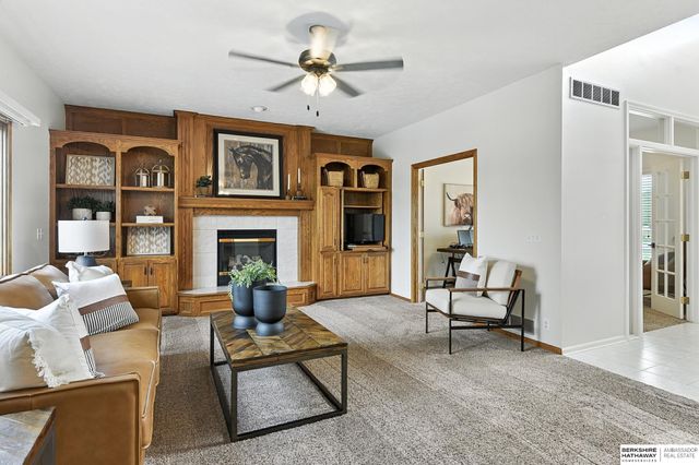 9402 Margo Circle, La Vista, NE 68128