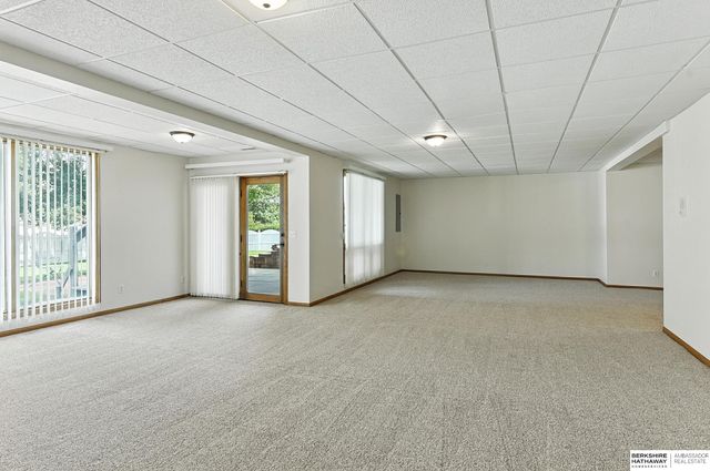 9402 Margo Circle, La Vista, NE 68128