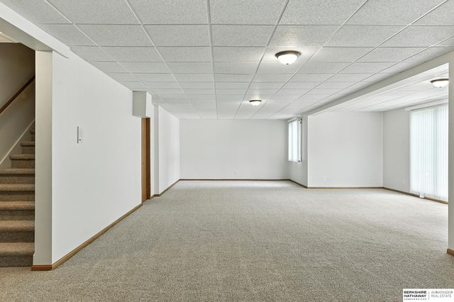 9402 Margo Circle, La Vista, NE 68128