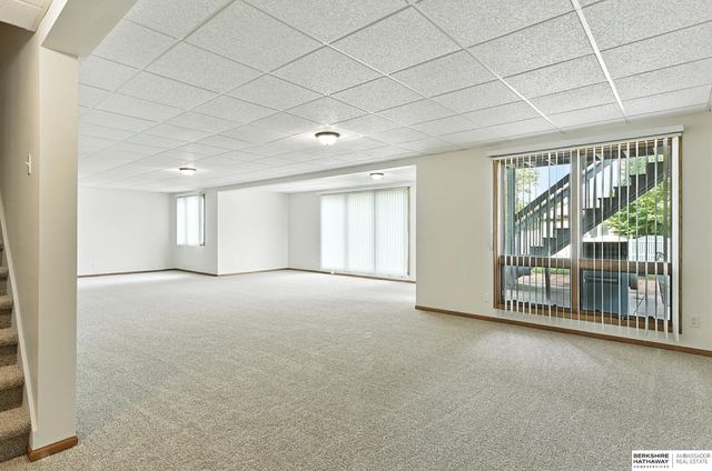 9402 Margo Circle, La Vista, NE 68128