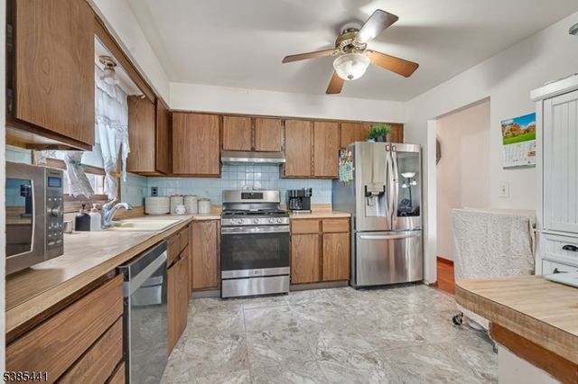 514 E Elm St, Linden City, NJ 07036