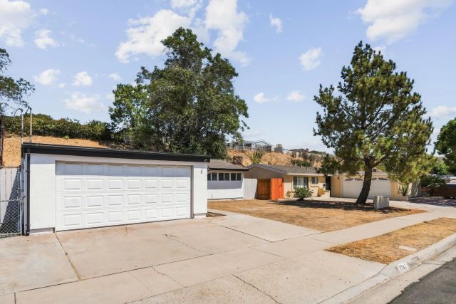 2783 Mobley St, San Diego, CA 92123