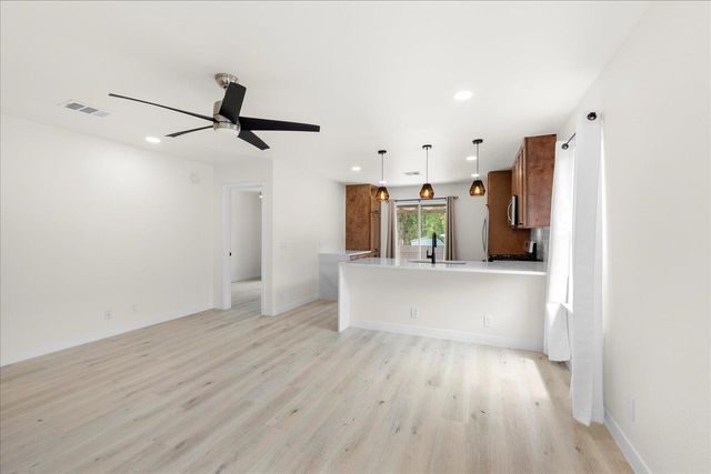 6007 Wideleaf DR, Austin, TX 78724