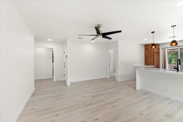 6007 Wideleaf DR, Austin, TX 78724