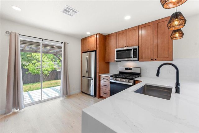 6007 Wideleaf DR, Austin, TX 78724
