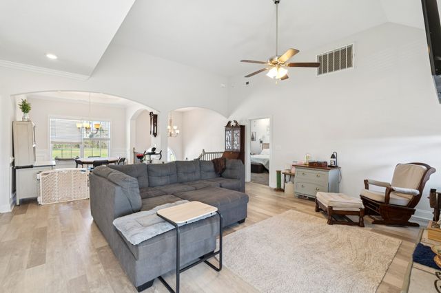 1568 Ellie Piper Cir, Clarksville, TN 37043