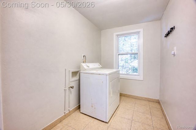 23075 Vance Avenue, Hazel Park, MI 48030