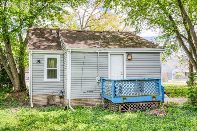 23075 Vance Avenue, Hazel Park, MI 48030