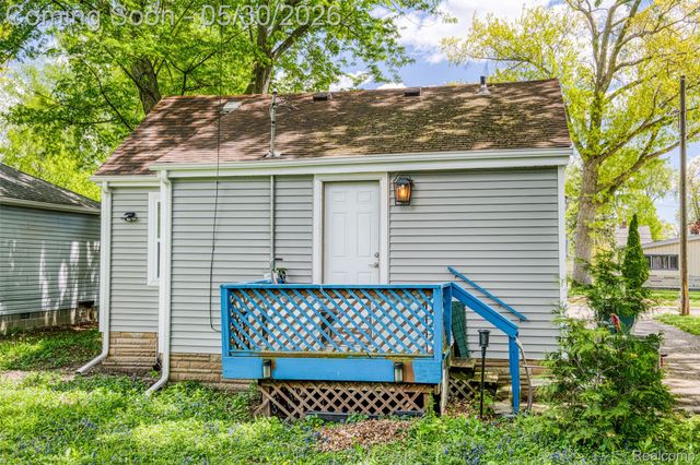 23075 Vance Avenue, Hazel Park, MI 48030