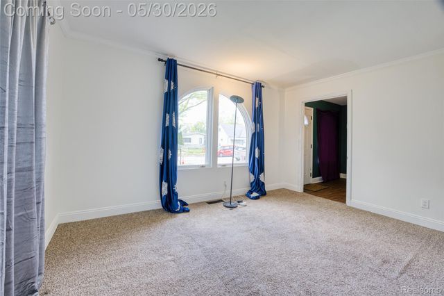 23075 Vance Avenue, Hazel Park, MI 48030