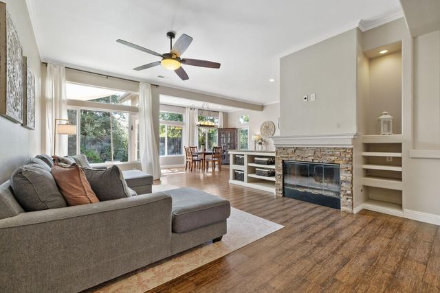 5533 W River Bottom Avenue, Fresno, CA 93722