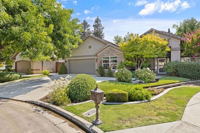 5533 W River Bottom Avenue, Fresno, CA 93722