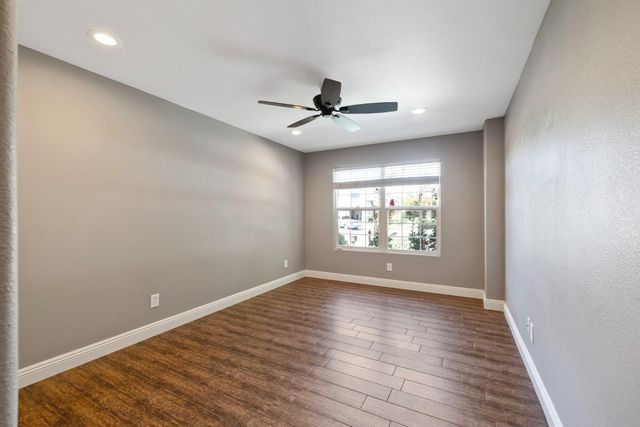 5533 W River Bottom Avenue, Fresno, CA 93722