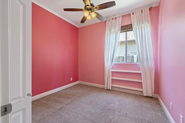 5533 W River Bottom Avenue, Fresno, CA 93722