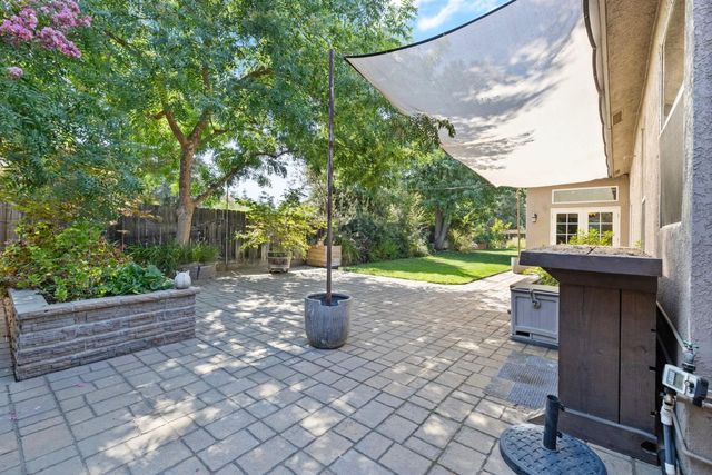 5533 W River Bottom Avenue, Fresno, CA 93722