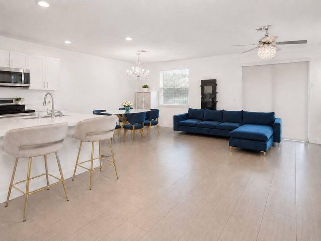 4822 NW 56th Court, Tamarac, FL 33319