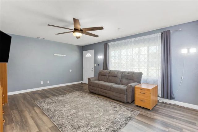 27143 Norwood, Highland, CA 92346