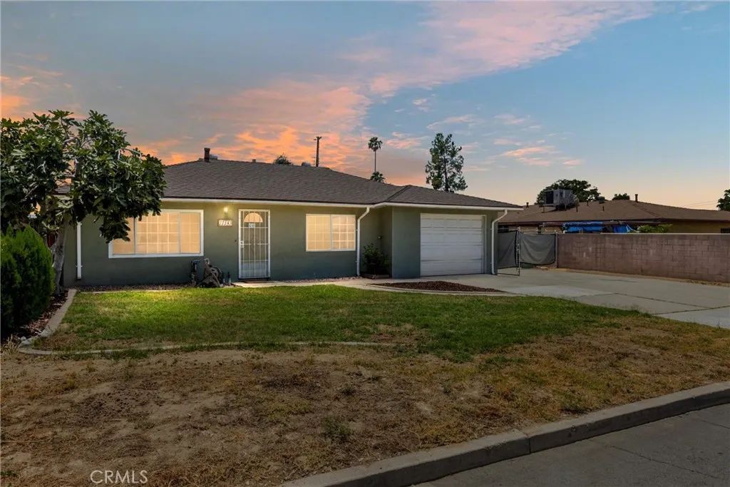 27143 Norwood, Highland, CA 92346