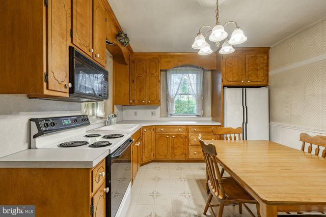 1407 BRUNNERVILLE RD, Lititz, PA 17543