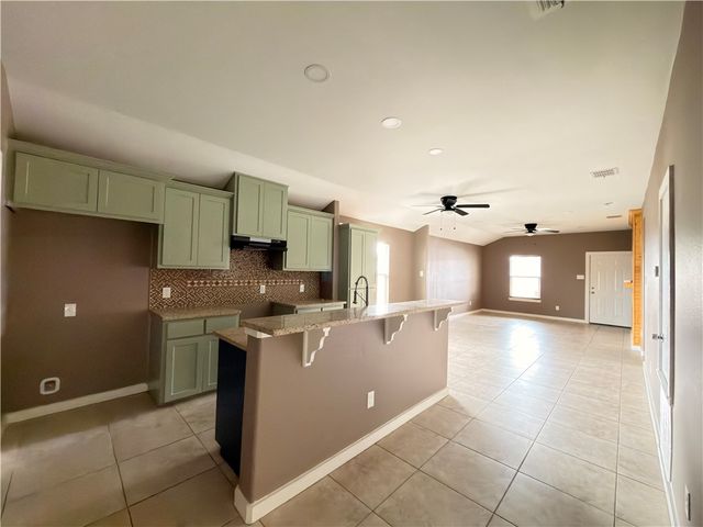 901 Duncan St, Corpus Christi, TX 78405