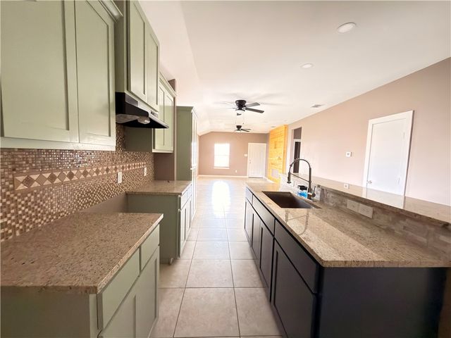 901 Duncan St, Corpus Christi, TX 78405