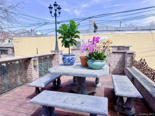 166-65 17TH Road, Whitestone, NY 11357