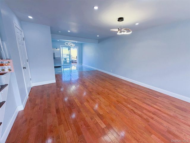 166-65 17TH Road, Whitestone, NY 11357