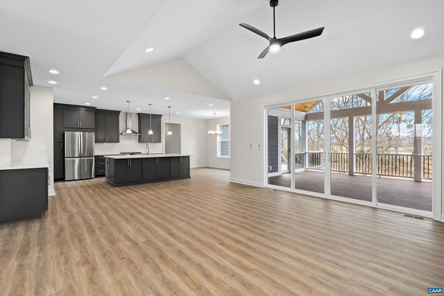 12 LANGDON WOODS DR, Dyke, VA 22935