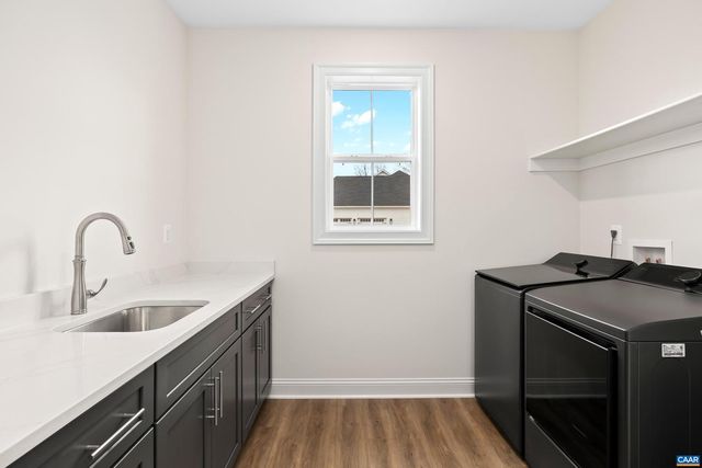 12 LANGDON WOODS DR, Dyke, VA 22935