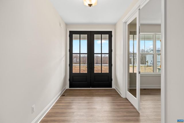 12 LANGDON WOODS DR, Dyke, VA 22935