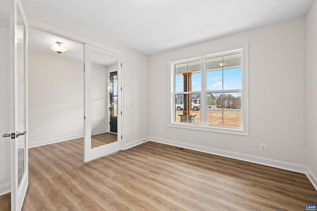 12 LANGDON WOODS DR, Dyke, VA 22935