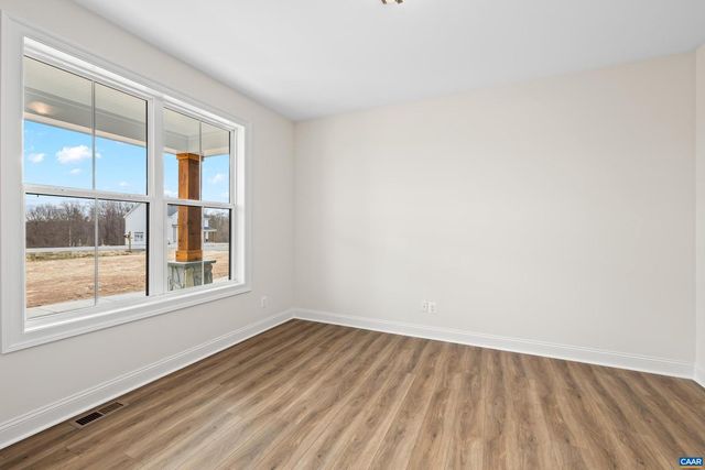 12 LANGDON WOODS DR, Dyke, VA 22935