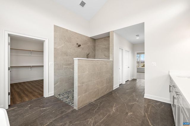 12 LANGDON WOODS DR, Dyke, VA 22935