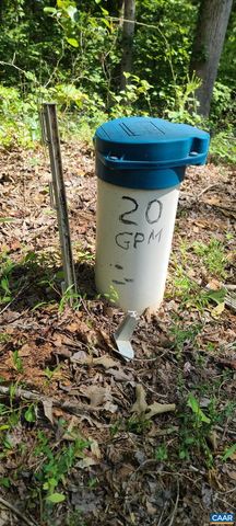 12 LANGDON WOODS DR, Dyke, VA 22935