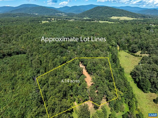 12 LANGDON WOODS DR, Dyke, VA 22935