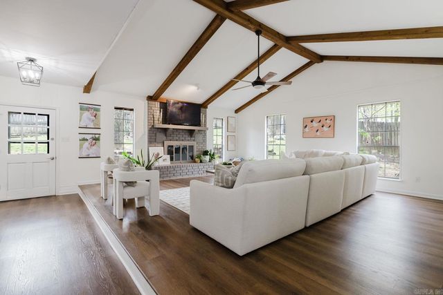 18 Shawnee Forest Cove, Little Rock, AR 72212