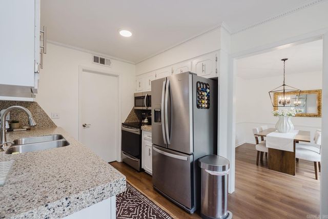 18 Shawnee Forest Cove, Little Rock, AR 72212