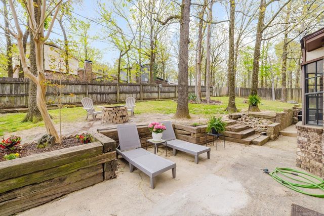 18 Shawnee Forest Cove, Little Rock, AR 72212