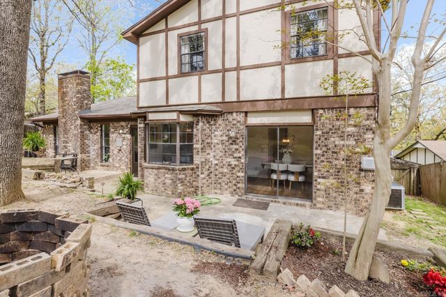 18 Shawnee Forest Cove, Little Rock, AR 72212