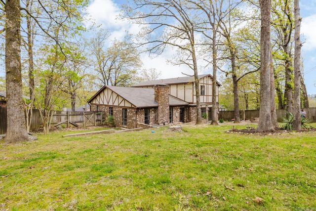 18 Shawnee Forest Cove, Little Rock, AR 72212