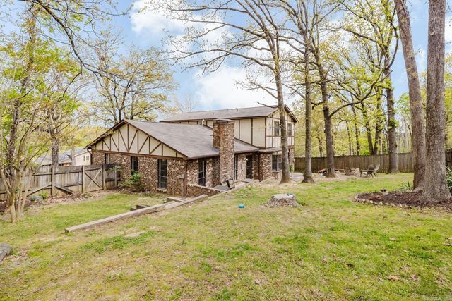 18 Shawnee Forest Cove, Little Rock, AR 72212