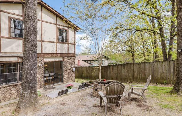 18 Shawnee Forest Cove, Little Rock, AR 72212
